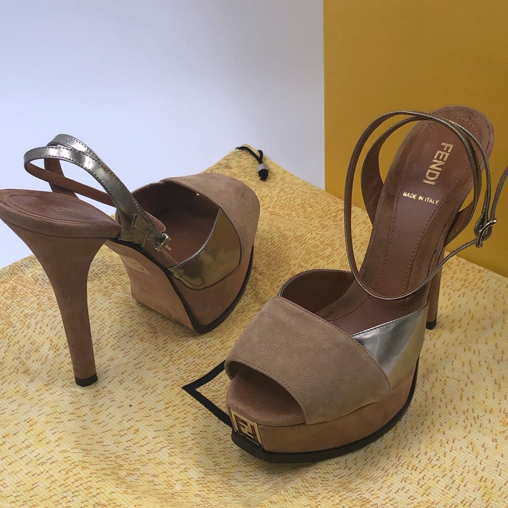 💯AUTH FENDI SUEDE HEELS PLATFORM 7 37 in BOX EUC - Picture 5 of 12